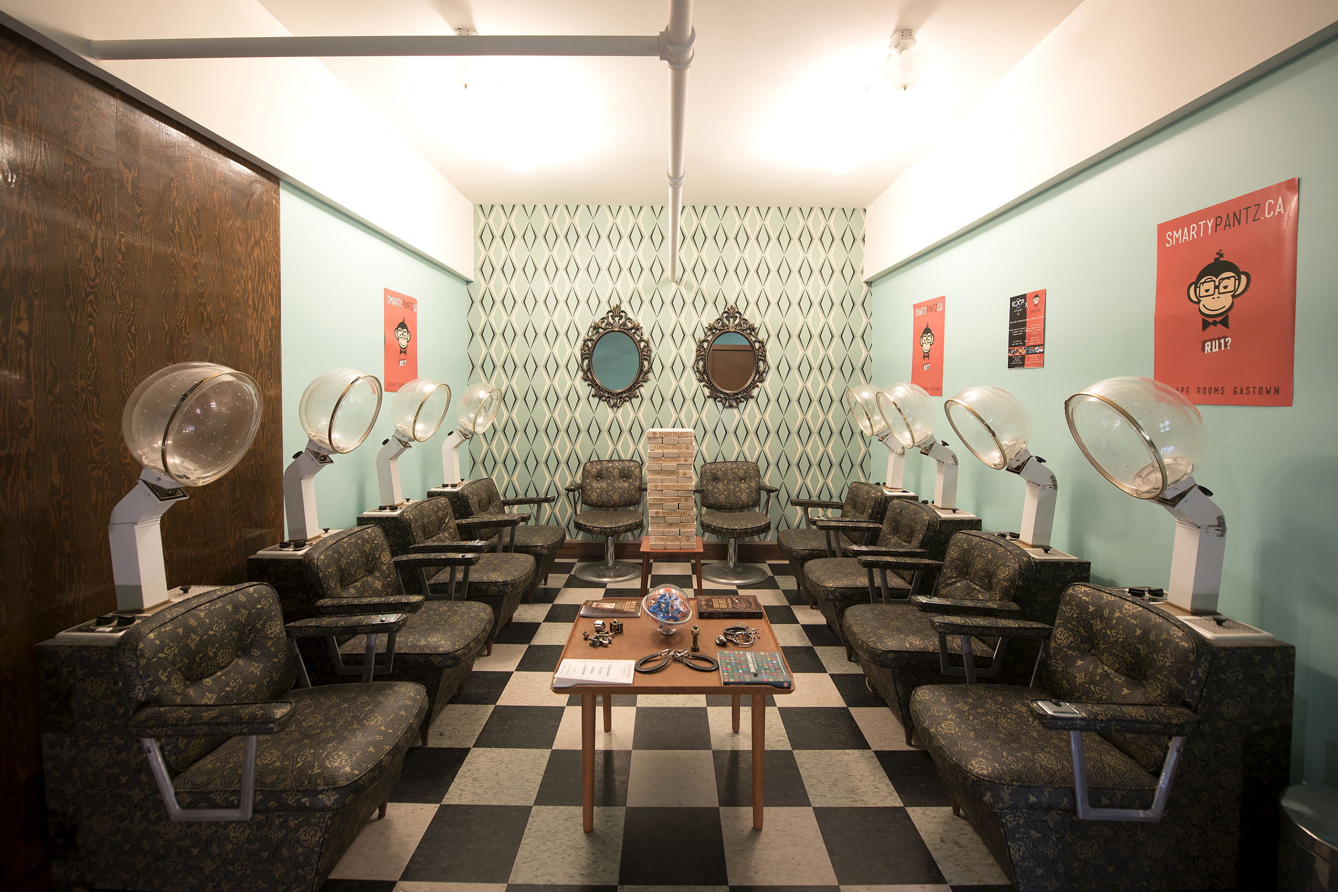 SmartyPantz escape room interior